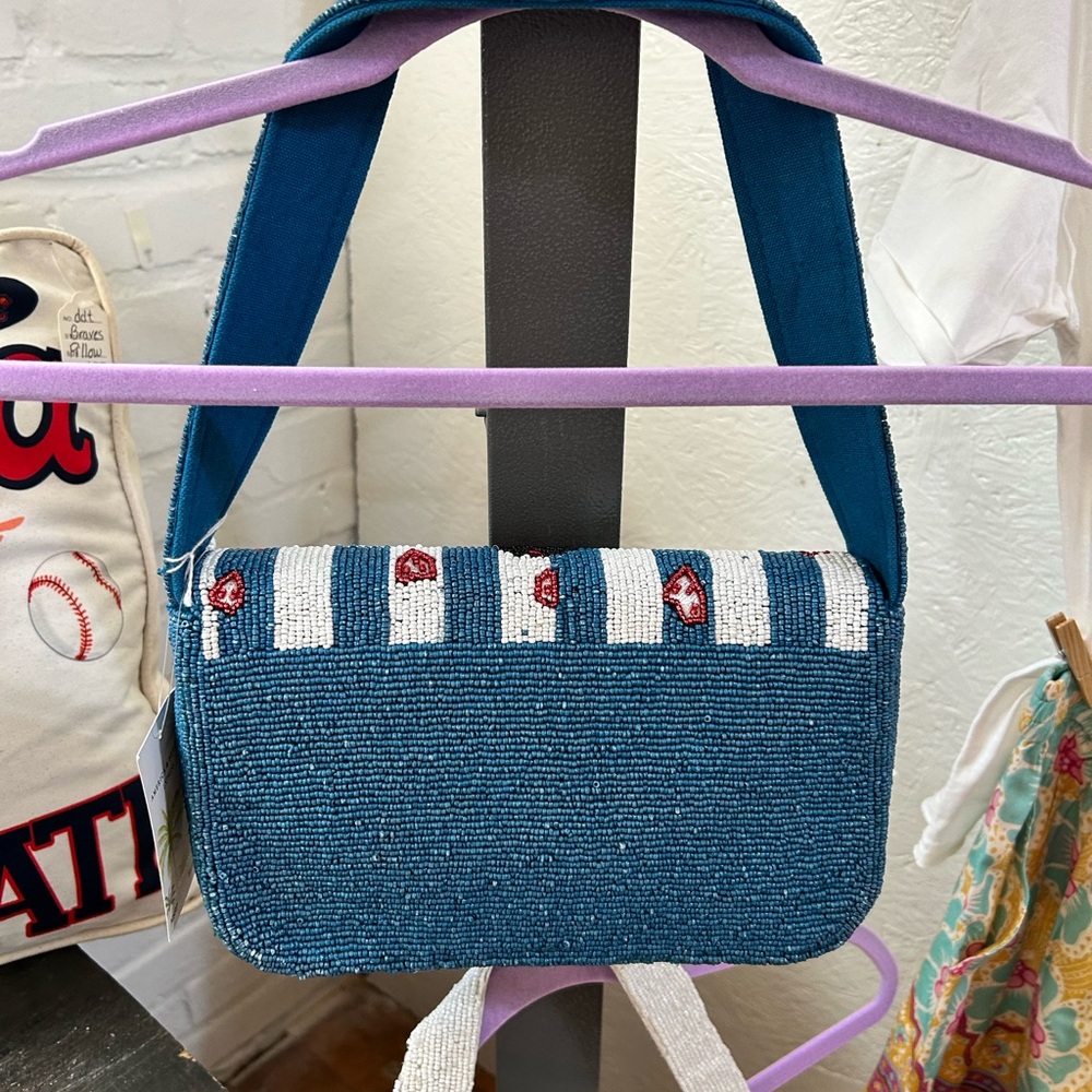 Blue and White Beaded Clutch with London Motif - Picture 2 of 2